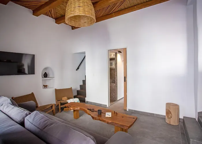 The Pelican Heritage House.